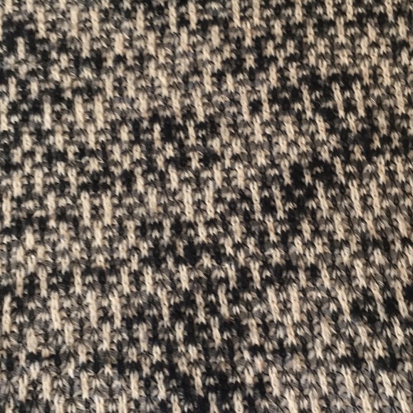 Black and Cream Sweater - Picture 2 of 4